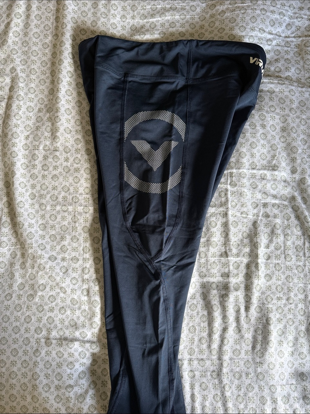 Virus 7/8 length Performance Athletic Leggings - Picture 3 of 6